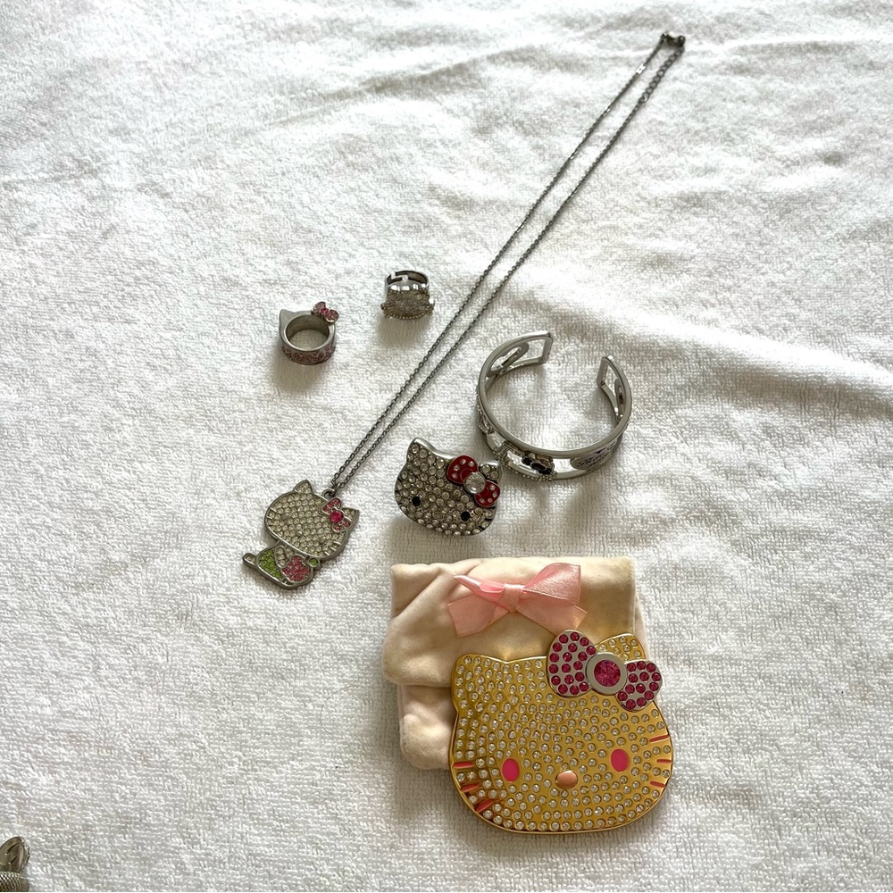 Hello Kitty Accessorie/Jewelry
